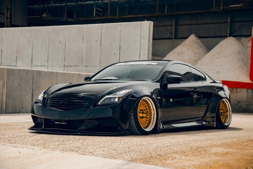 Liberty Walk Infiniti G37 Wide Body Kit