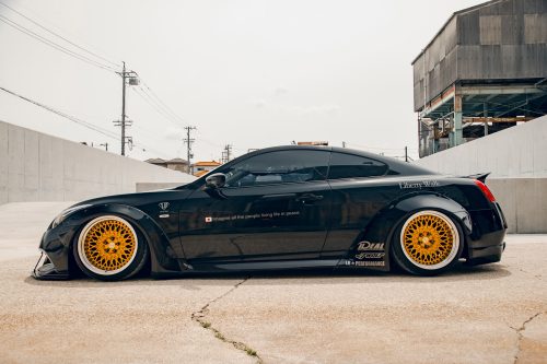 Liberty Walk Infiniti G37 Wide Body Kit