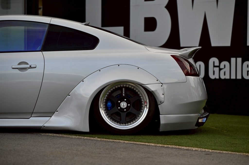 Liberty Walk Infiniti G37 Wide Body Kit