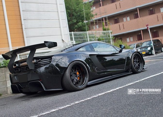 Liberty Walk McLaren MP4-12C / McLaren 650S Complete Body Kit