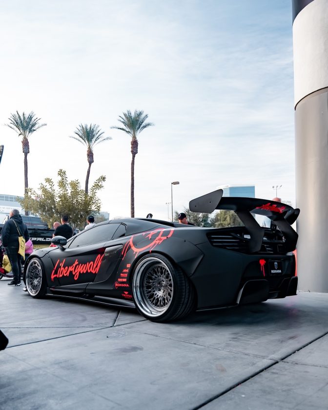 Liberty Walk McLaren MP4-12C / McLaren 650S Complete Body Kit