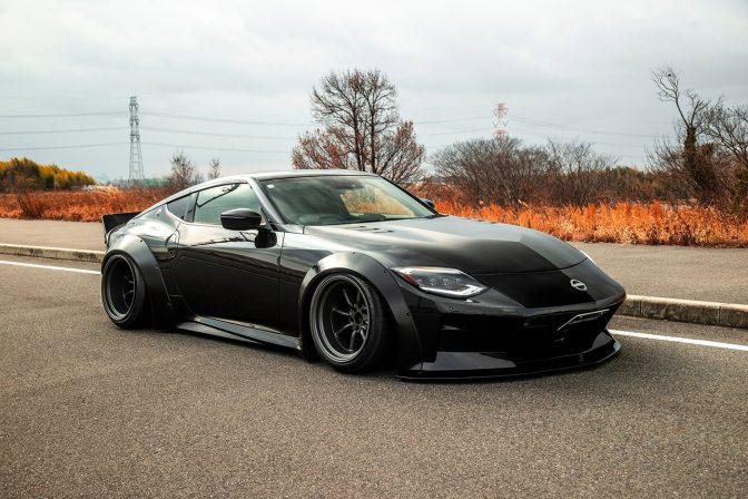 Liberty Walk Nissan Z RZ34 400Z WORKS