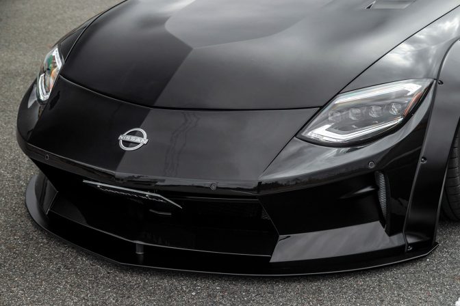 Liberty Walk Nissan Z RZ34 400Z WORKS