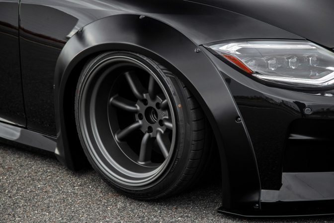 Liberty Walk Nissan Z RZ34 400Z WORKS