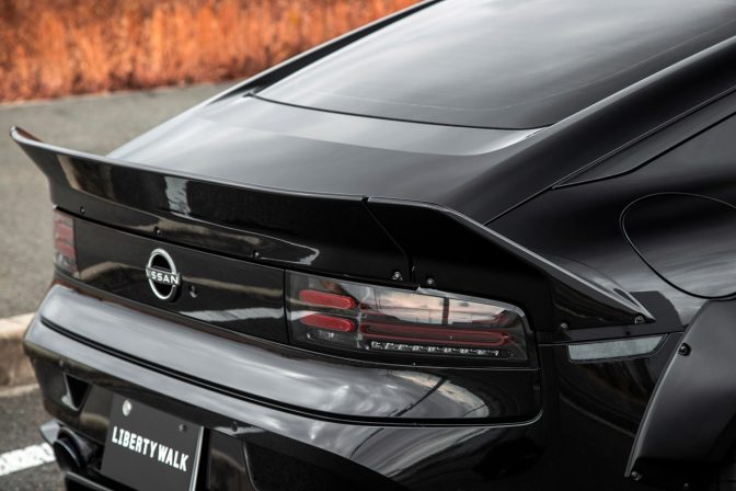 Liberty Walk Nissan Z RZ34 400Z WORKS