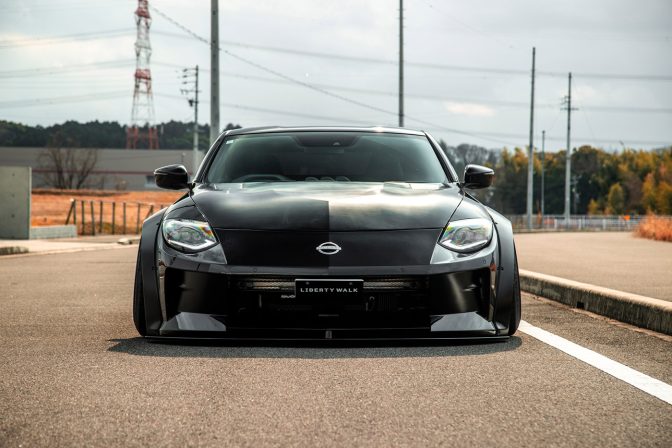 Liberty Walk Nissan Z RZ34 400Z WORKS