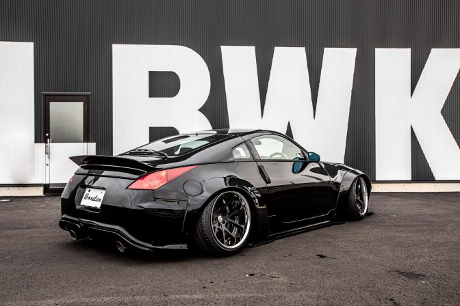 Nissan Z33 (350Z) Rear Bumper - Image 13