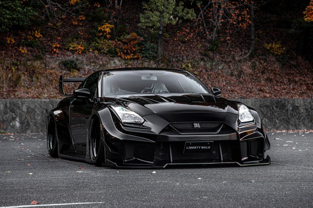 LB-Silhouette WORKS GT 35GT-RR