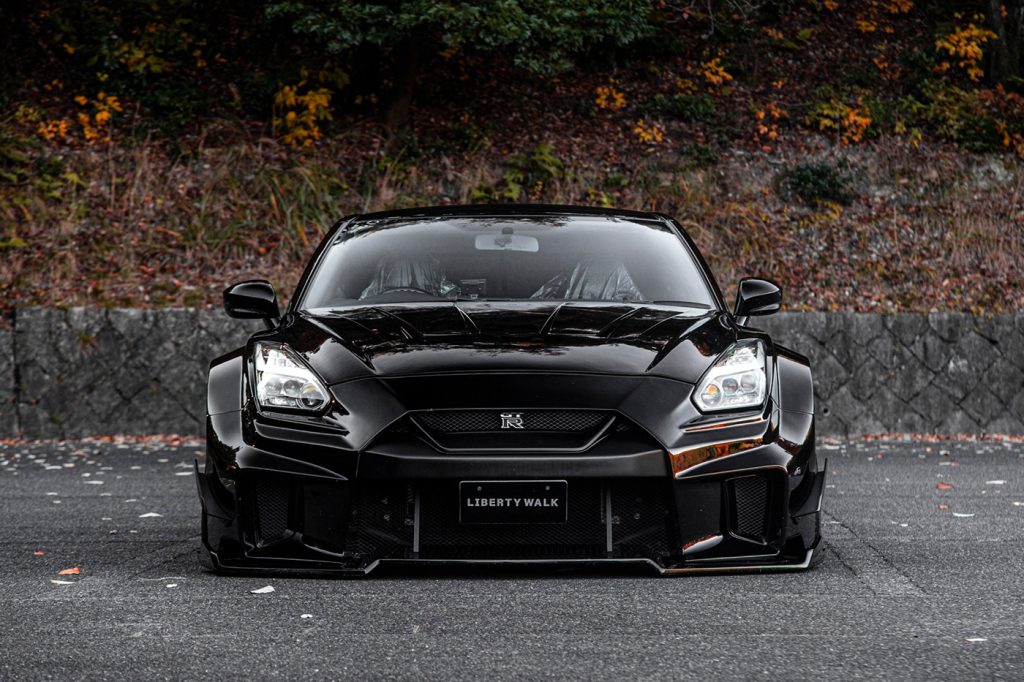 LB-Silhouette WORKS GT 35GT-RR