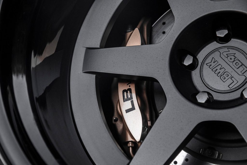 LB-Silhouette WORKS GT 35GT-RR