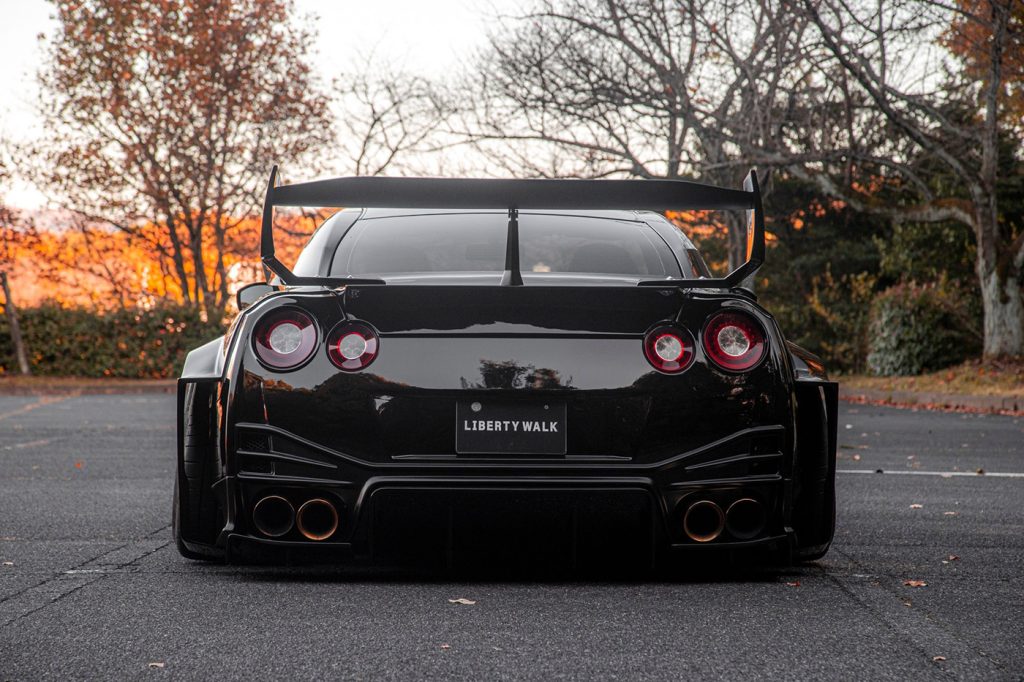 LB-Silhouette WORKS GT 35GT-RR