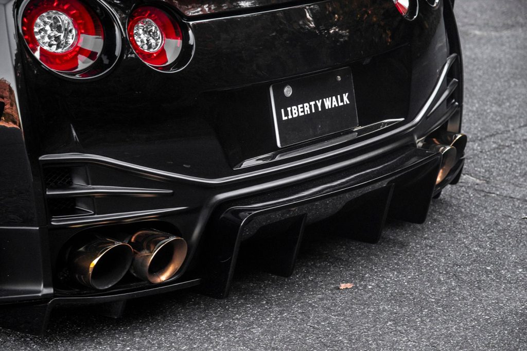 LB-Silhouette WORKS GT 35GT-RR