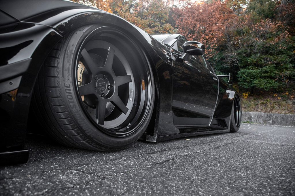 LB-Silhouette WORKS GT 35GT-RR