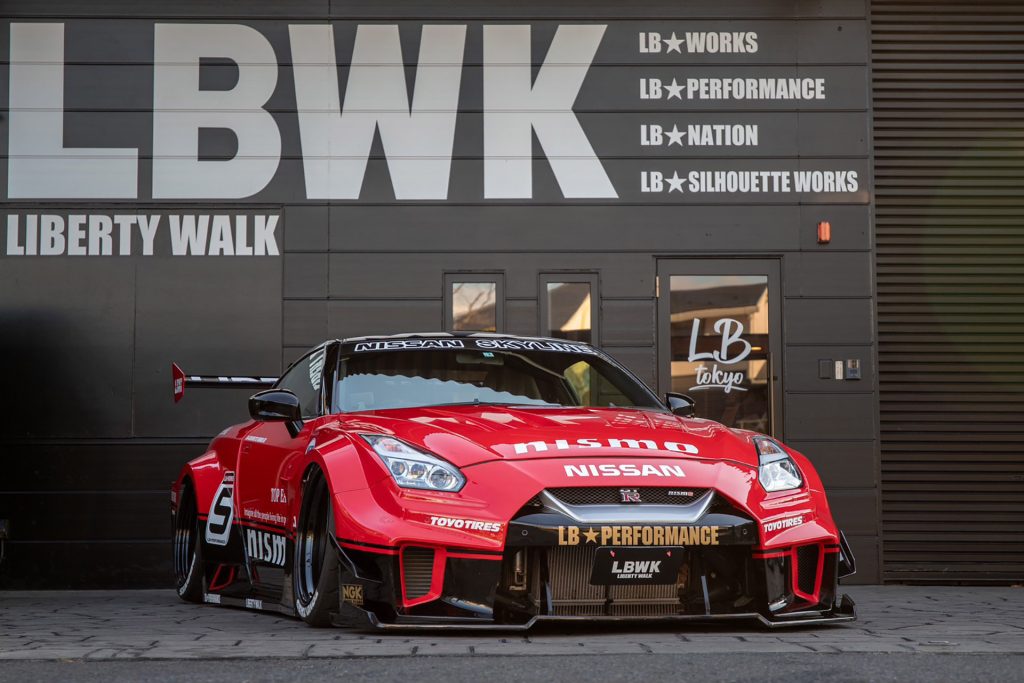 LB-Silhouette WORKS GT 35GT-RR by Liberty Walk Nissan GT-R R35 Widebody