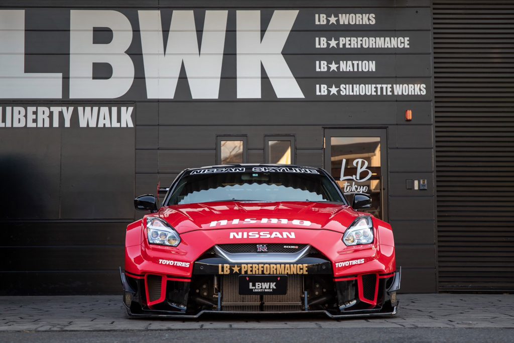 LB-Silhouette WORKS GT 35GT-RR by Liberty Walk Nissan GT-R R35 Widebody