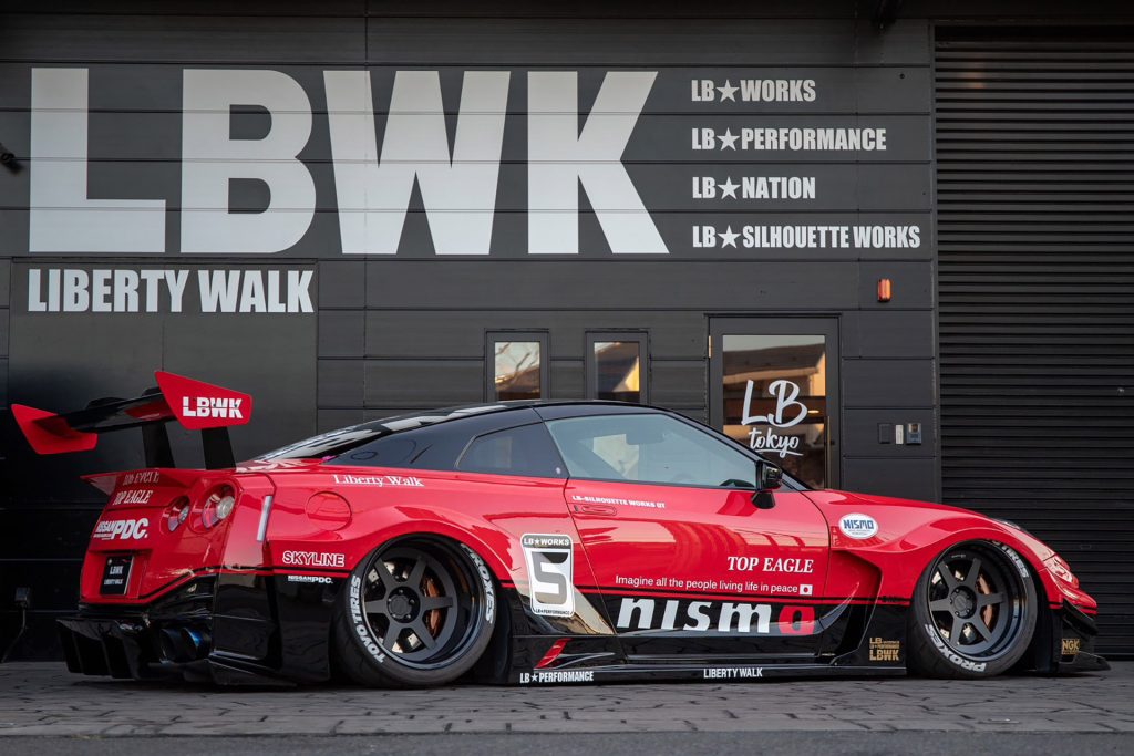 LB-Silhouette WORKS GT 35GT-RR by Liberty Walk Nissan GT-R R35 Widebody