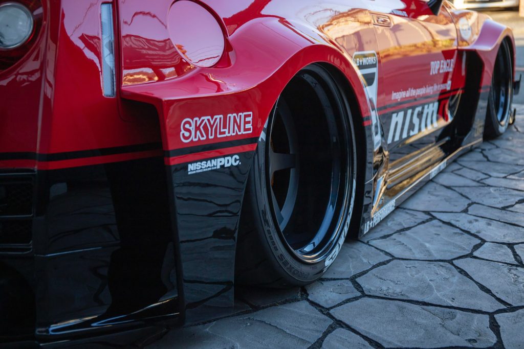 LB-Silhouette WORKS GT 35GT-RR by Liberty Walk Nissan GT-R R35 Widebody