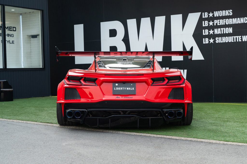 Liberty Walk Corvette C8 Stingray 3LT Big Wing