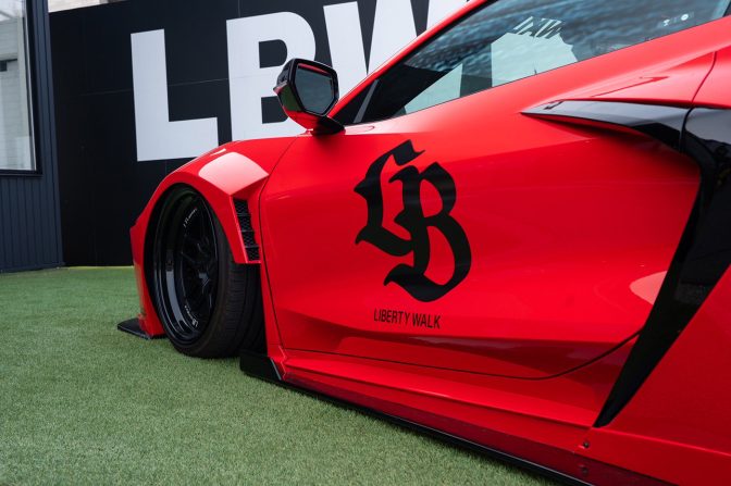Liberty Walk Corvette C8 Stingray Z51