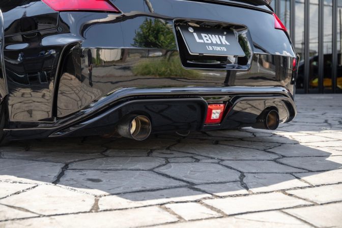 Nissan Z33 (350Z) Rear Bumper - Image 9