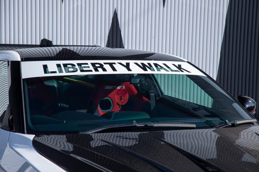 Liberty Walk Nissan R35 LB-Silhouette WORKS GT 35GT-RR