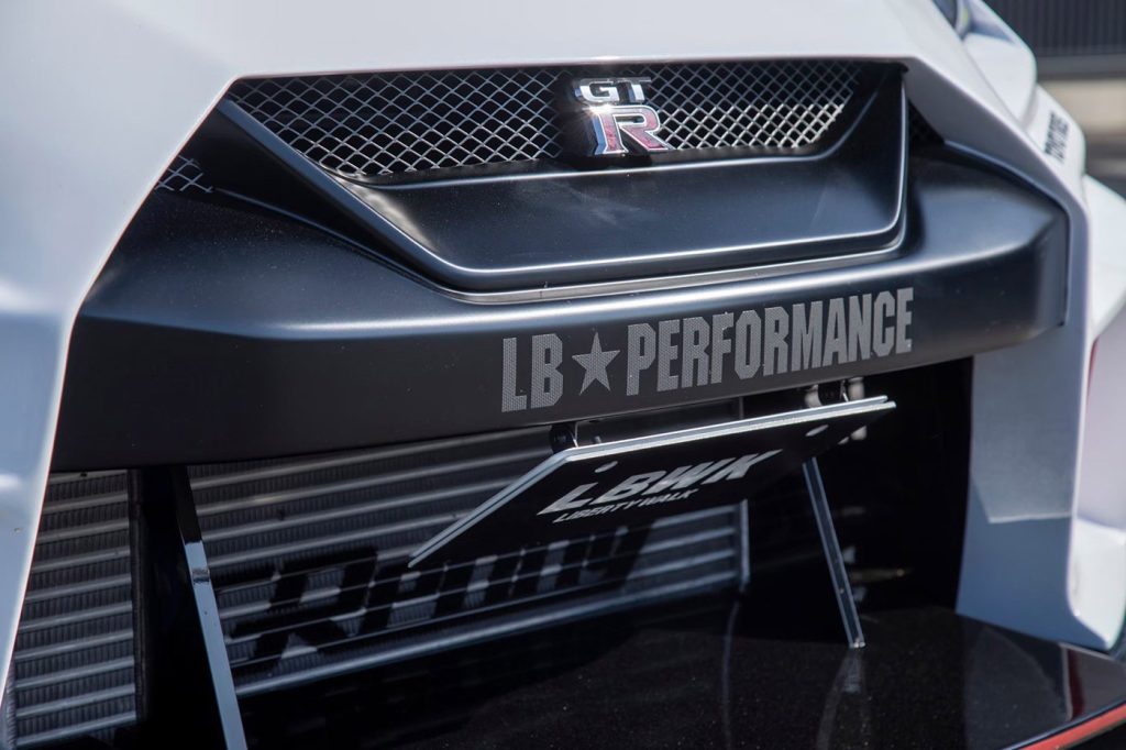 Liberty Walk Nissan R35 LB-Silhouette WORKS GT 35GT-RR