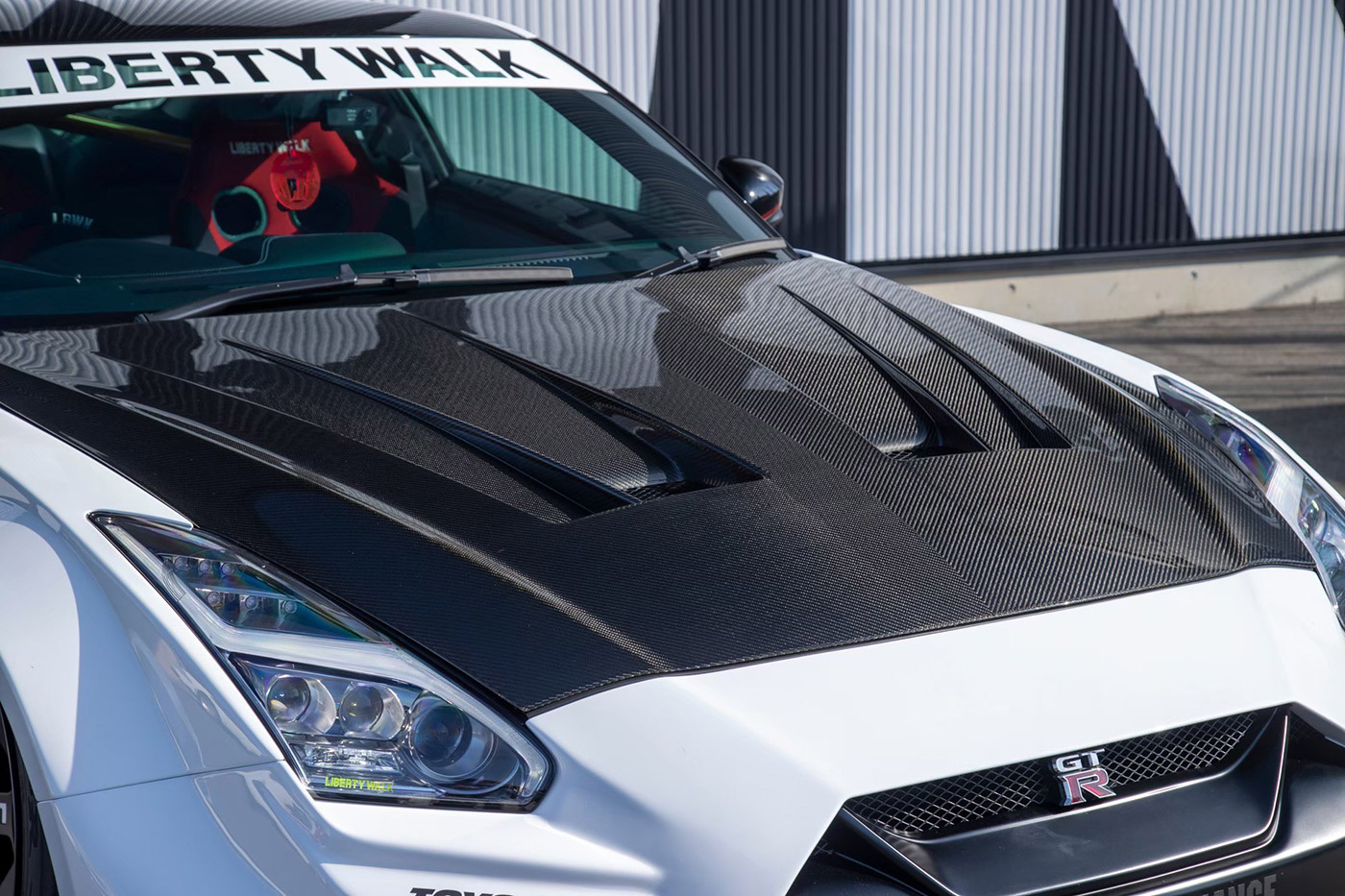 Liberty Walk Nissan R35 LB-Silhouette WORKS GT 35GT-RR