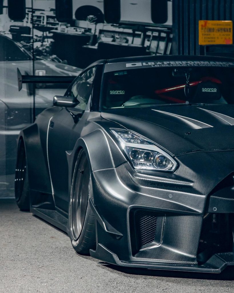 Lb Silhouette WORKS gtr r35