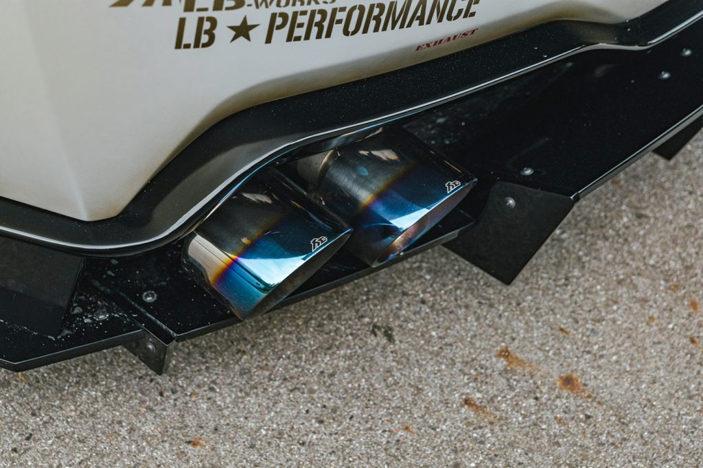 Liberty Walk, Type 2 LB-WORKS Nissan GT-R R35 Full Body Kit