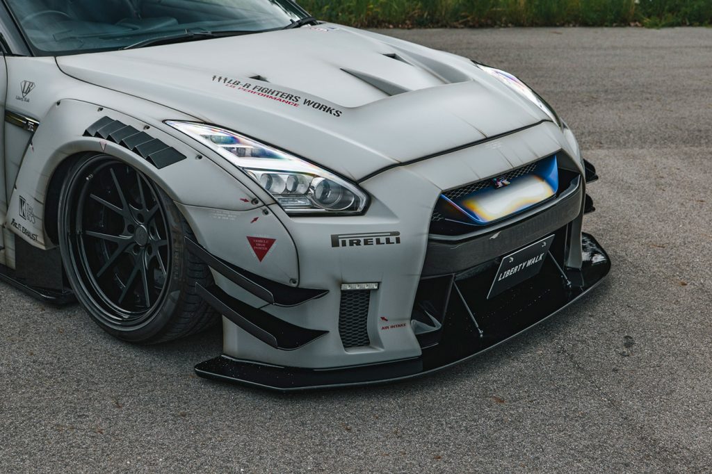 Liberty Walk, Type 2 LB-WORKS Nissan GT-R R35 Full Body Kit
