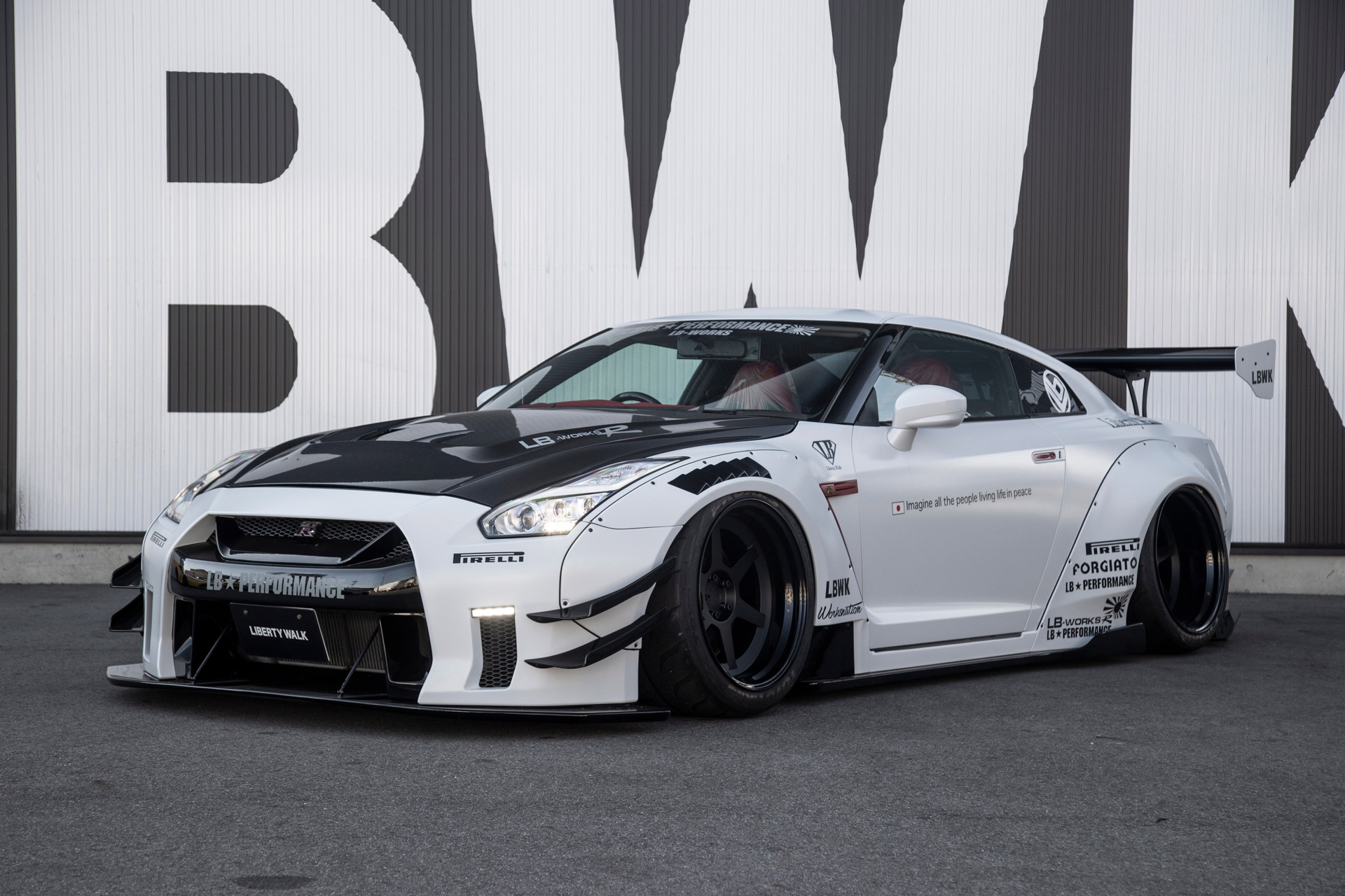 Liberty Walk WORKS Nissan GT-R R35 Type 2 Widebody Full Kit
