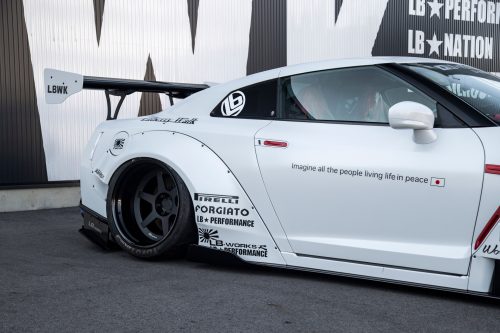 Liberty Walk WORKS Nissan GT-R R35 Type 2 Widebody Full Kit