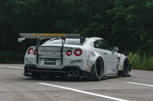 Liberty Walk, Type 2 LB-WORKS Nissan GT-R R35 Full Body Kit