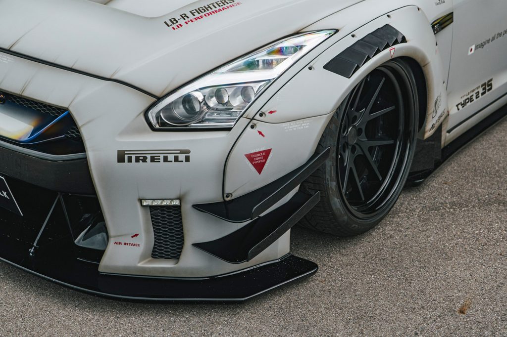Liberty Walk, Type 2 LB-WORKS Nissan GT-R R35 Full Body Kit