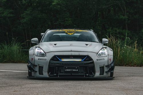 Liberty Walk, Type 2 LB-WORKS Nissan GT-R R35 Full Body Kit