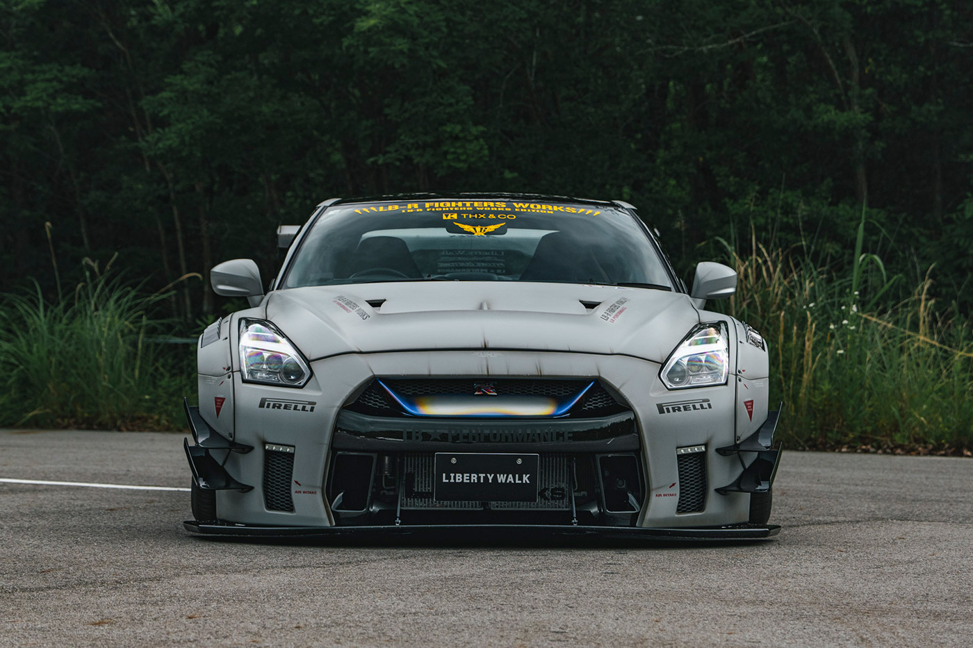 Liberty Walk, Type 2 LB-WORKS Nissan GT-R R35 Full Body Kit