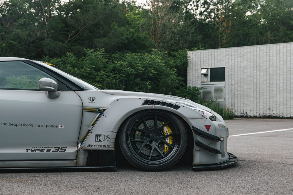 Liberty Walk, Type 2 LB-WORKS Nissan GT-R R35 Full Body Kit