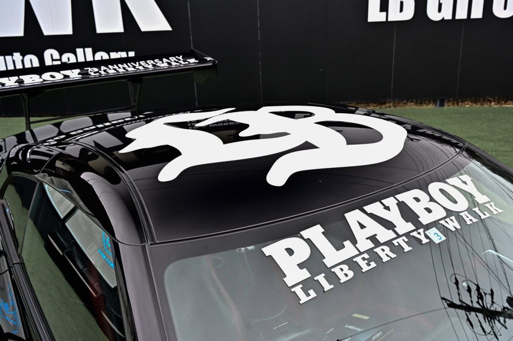 Liberty Walk, Type 2 LB-WORKS Nissan GT-R R35 Full Body Kit - PlayBoy