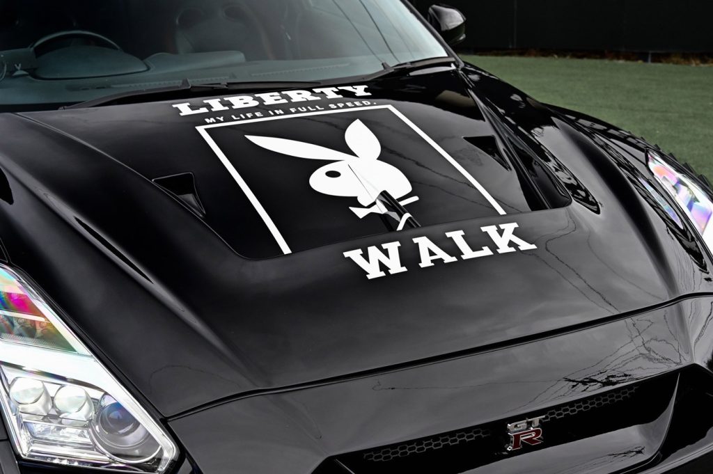 Liberty Walk, Type 2 LB-WORKS Nissan GT-R R35 Full Body Kit - PlayBoy