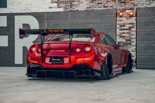 Liberty Walk WORKS Nissan GT-R R35 Type 2 Widebody Full Kit