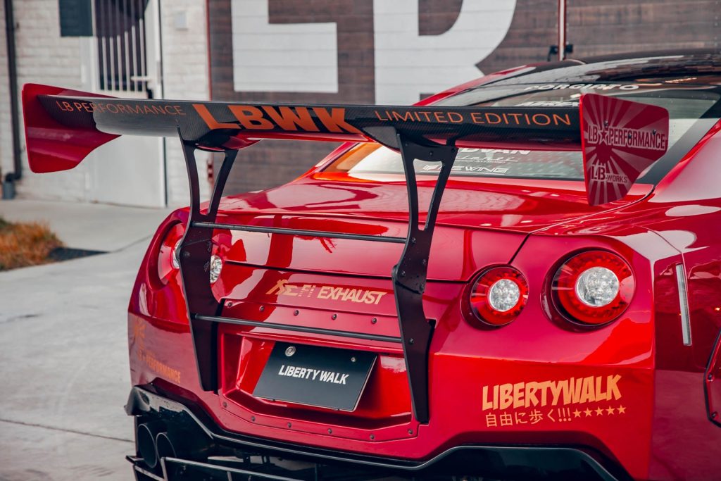 Liberty Walk WORKS Nissan GT-R R35 Type 2 Widebody Full Kit