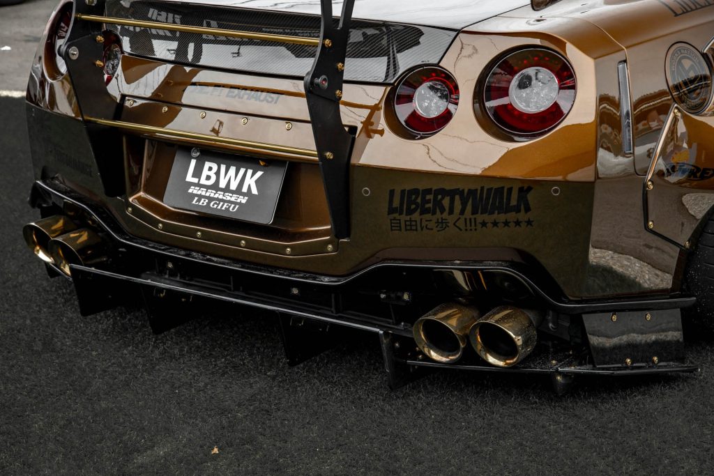 Liberty Walk WORKS Nissan GT-R R35 Type 2 Widebody Full Kit