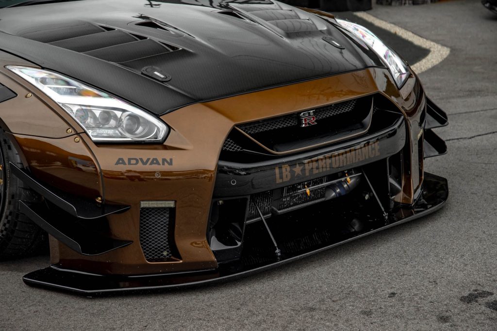 Liberty Walk WORKS Nissan GT-R R35 Type 2 Widebody Full Kit