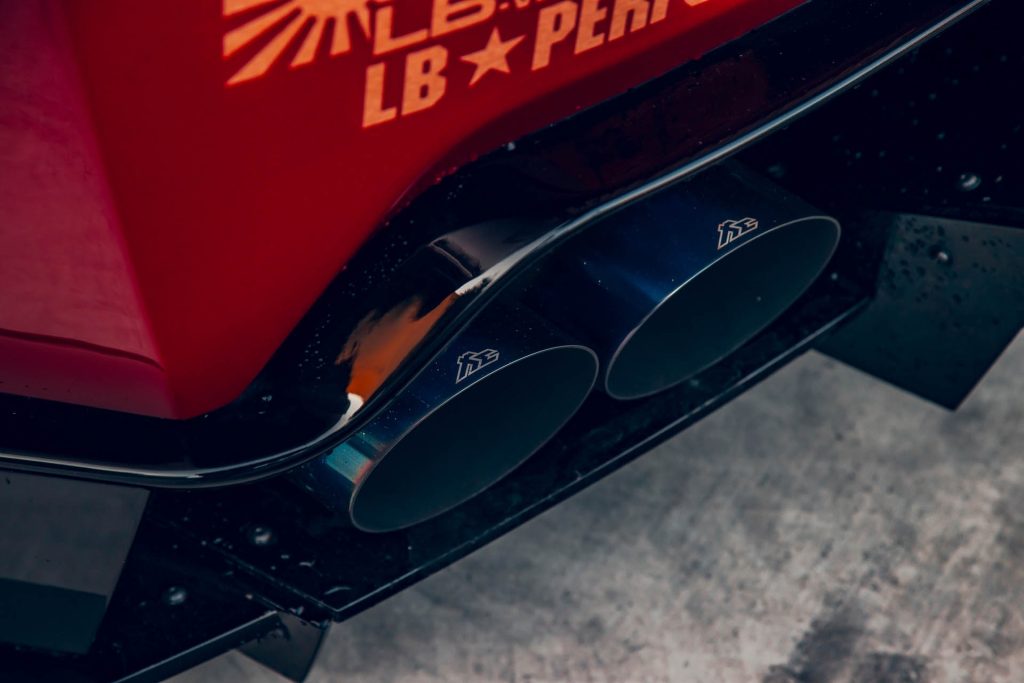 Liberty Walk WORKS Nissan GT-R R35 Type 2 Widebody Full Kit