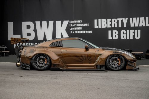 Liberty Walk WORKS Nissan GT-R R35 Type 2 Widebody Full Kit