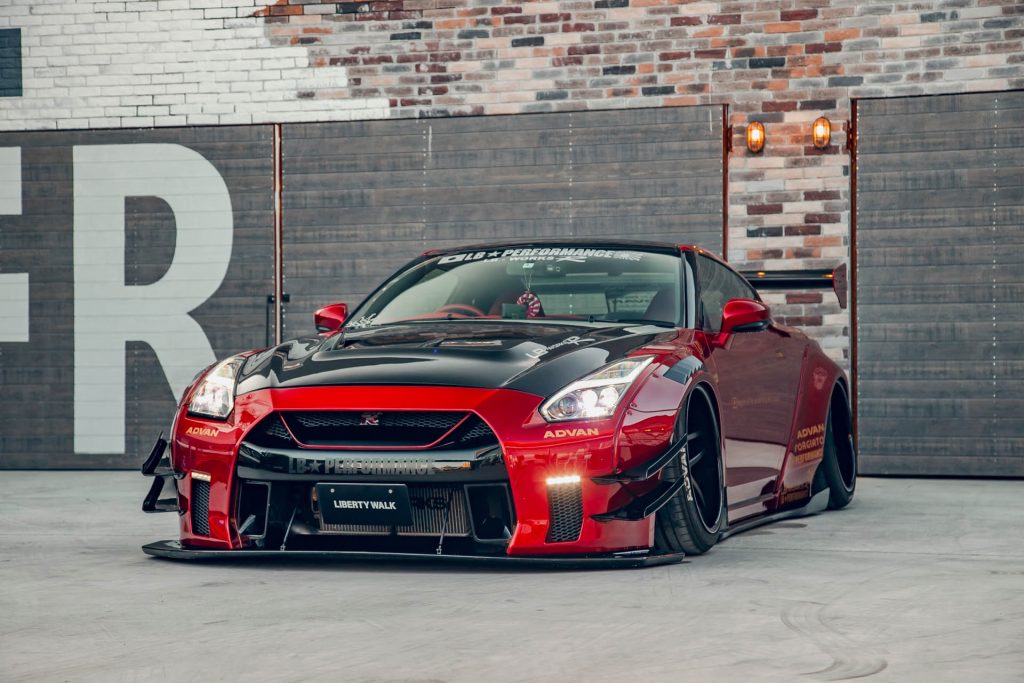 Liberty Walk WORKS Nissan GT-R R35 Type 2 Widebody Full Kit