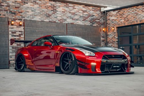 Liberty Walk WORKS Nissan GT-R R35 Type 2 Widebody Full Kit