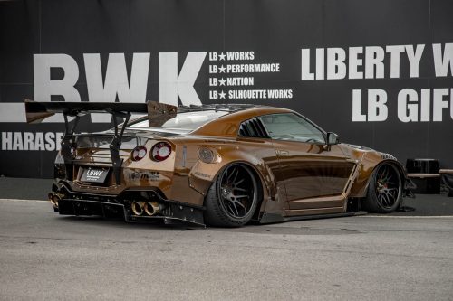 Liberty Walk WORKS Nissan GT-R R35 Type 2 Widebody Full Kit