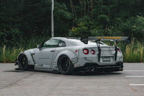 Liberty Walk, Type 2 LB-WORKS Nissan GT-R R35 Full Body Kit